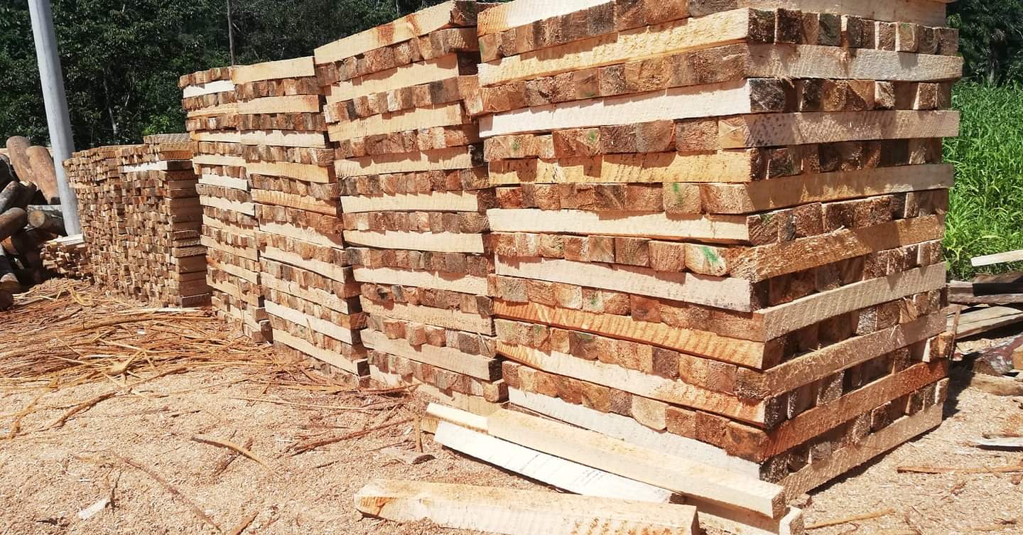 Balsa wood blocks, an ultralight material perfect for model making and scale models.